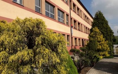Szkoła czeka na swoich uczniów i nauczycieli
