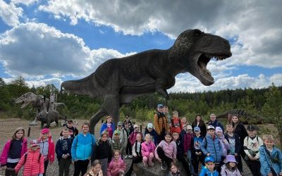 Klasy drugie w świecie dinozaurów