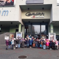 Uczniowie klas młodszych na wyjeździe do teatru (10)