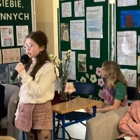 Szkolny Dzień Poezji- występy uczniów i nauczycieli (13)