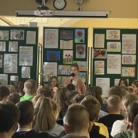 Szkolny Dzień Poezji- występy uczniów i nauczycieli (3)