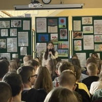 Szkolny Dzień Poezji- występy uczniów i nauczycieli (4)