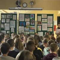 Szkolny Dzień Poezji- występy uczniów i nauczycieli (7)
