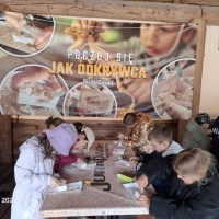 Wycieczka drugoklasistów do JuraParku w Krasiejowie (2)