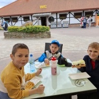 Wycieczka drugoklasistów do JuraParku w Krasiejowie (11)