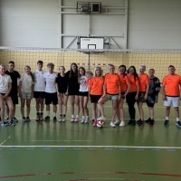 Uczniowie w czasie rywalizacji sportowej w ramach Dnia Dziecka. (5)
